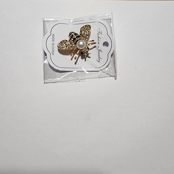 Bee Brooch - Picture 2 of 2
